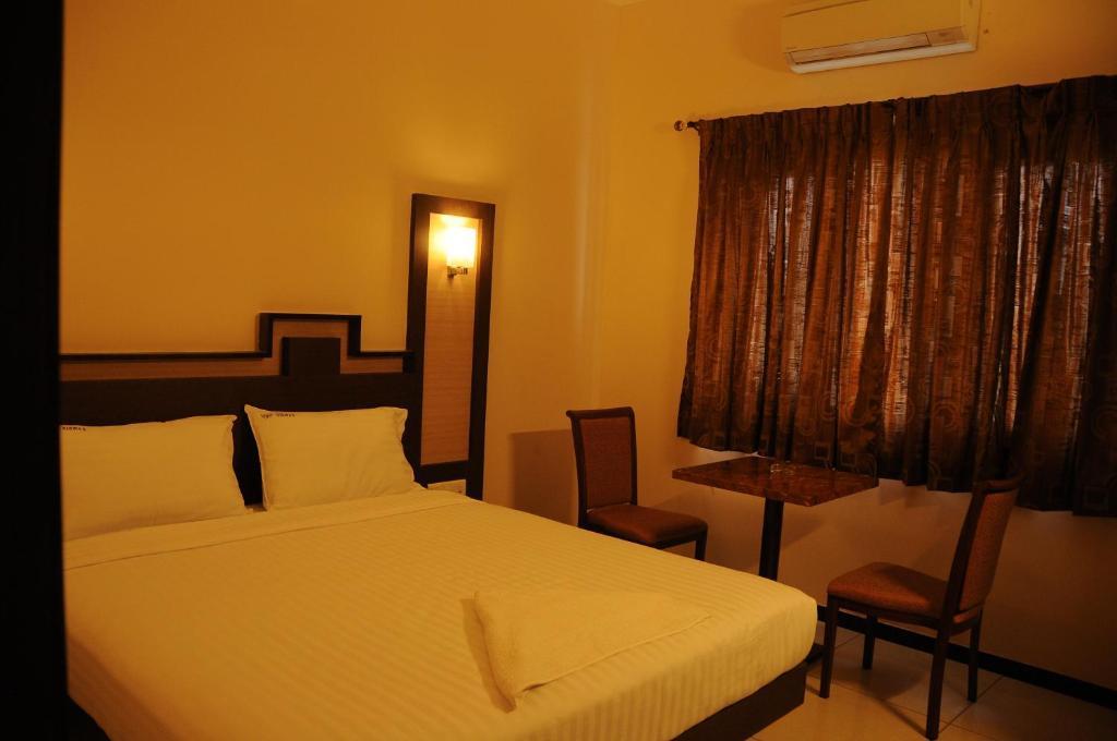Hotel Viswas Тируппур Номер фото
